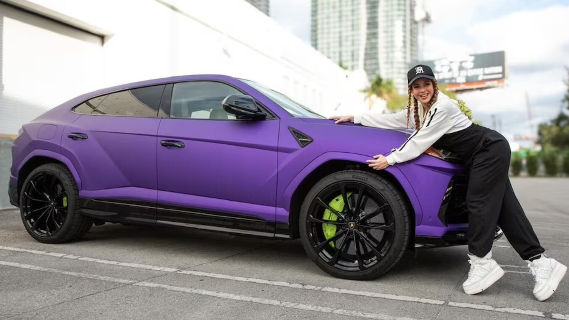Shakira ya sabe a quién regalará su auto morado de súper lujo: esto hizo para ser el ganador