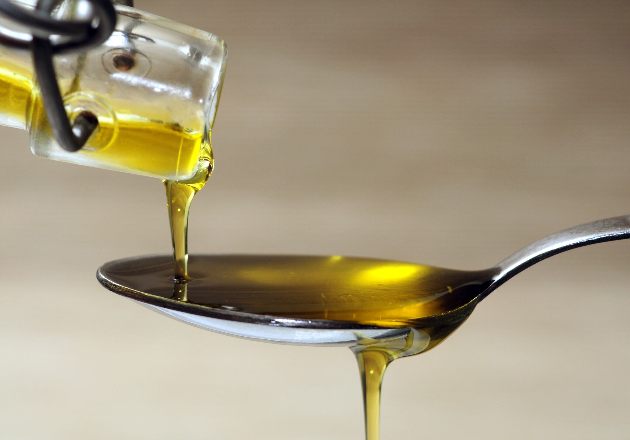 ¿Qué beneficios aporta a la salud el aceite de oliva?