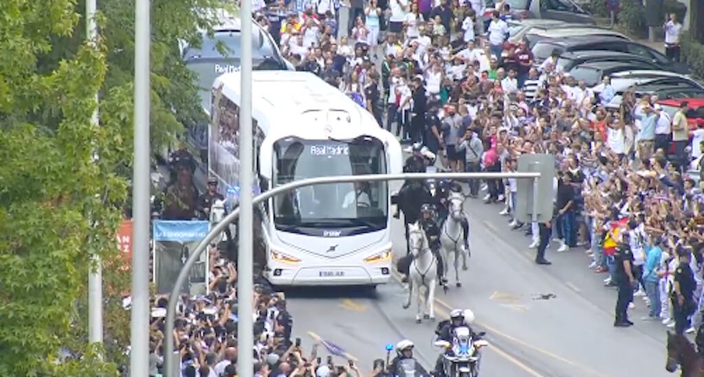 Autobús del Real Madrid tuvo accidente tras perder ante Liverpool